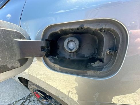 Used 2024 Chevrolet Equinox Premier AWD/4WD image 45