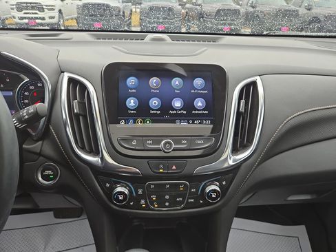 Used 2023 Chevrolet Equinox Premier image 23