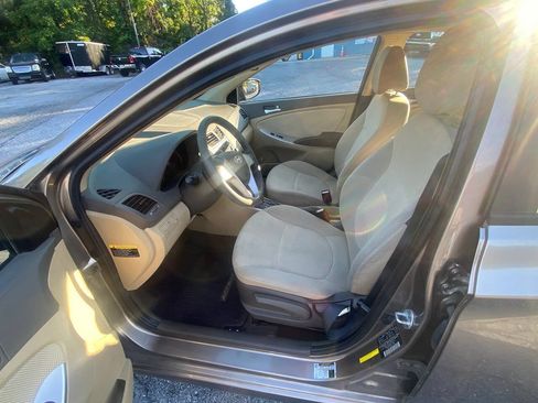 Used 2014 Hyundai Accent GLS FWD image 20