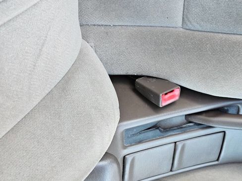 Used 2000 Toyota Camry LE image 25