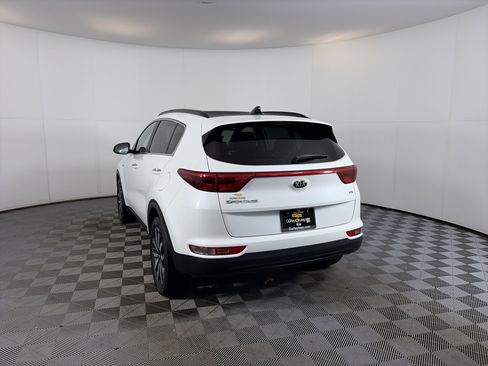 Used 2018 Kia Sportage EX w/ EX Premium Package image 8