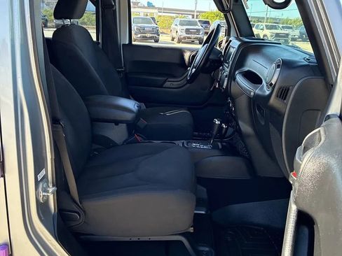 Used 2016 Jeep Wrangler Unlimited Sport w/ Connectivity Group image 12