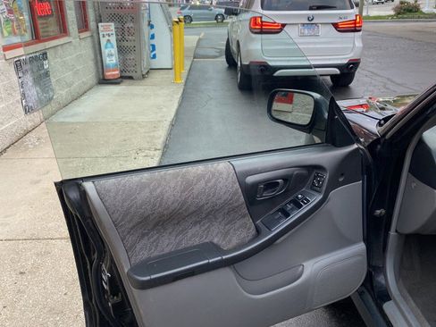 Used 1999 Subaru Forester L image 18