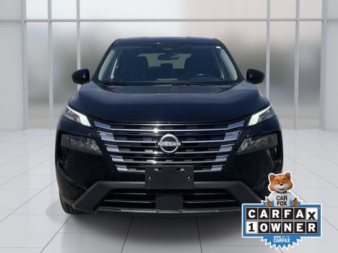 Used 2025 Nissan Rogue SV FWD image 9