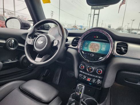 Used 2022 MINI Cooper S w/ Premium Package image 29