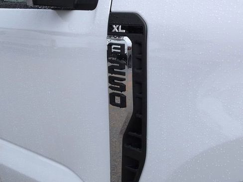 New 2026 Ford F250 XL AWD/4WD image 12