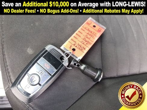 Used 2021 Ford Explorer XLT image 32