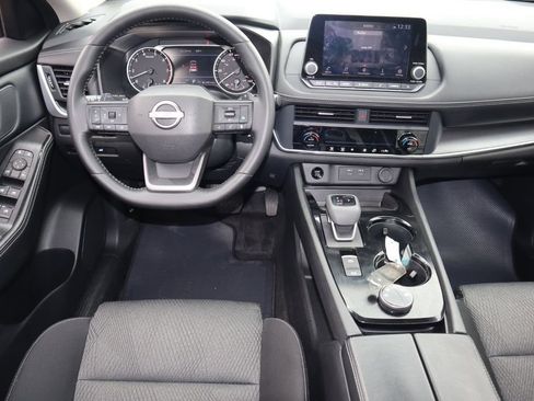 Certified 2025 Nissan Rogue SV AWD/4WD image 15