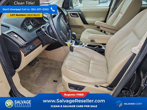 Used 2012 Land Rover LR2 HSE image 9