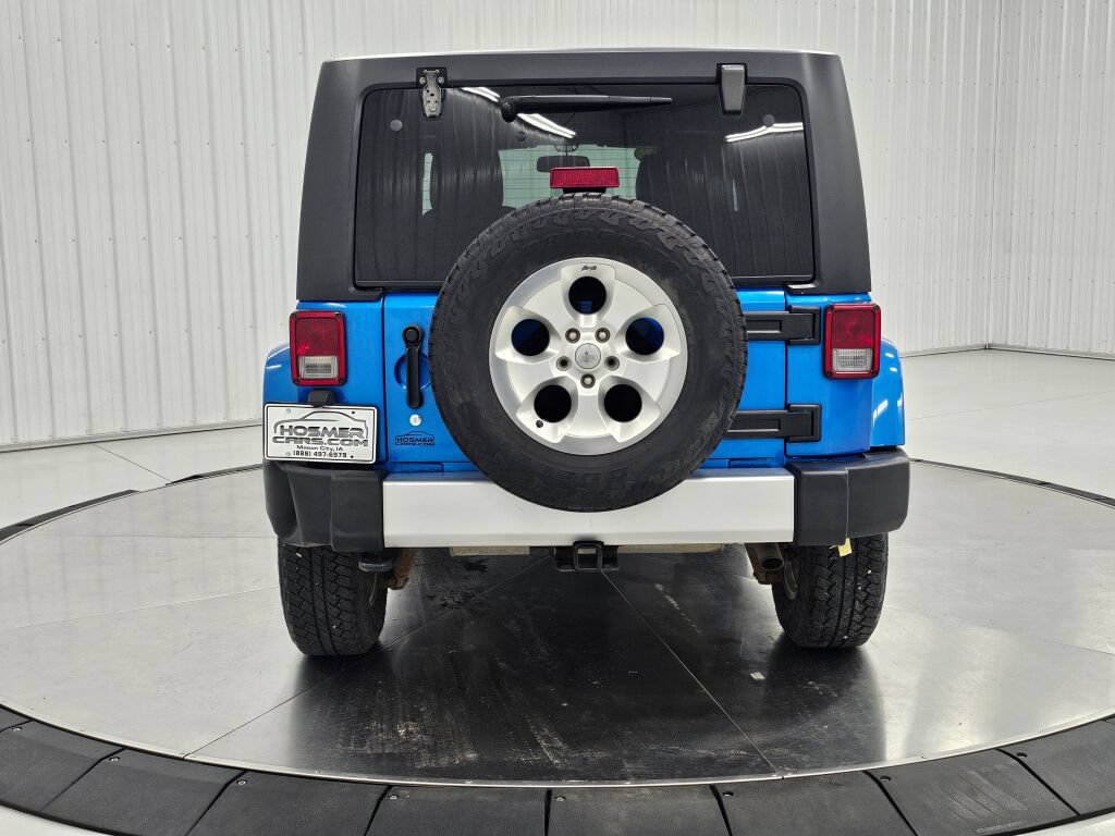 Used 2015 Jeep Wrangler Unlimited Sahara w/ Connectivity Group AWD/4WD image 4