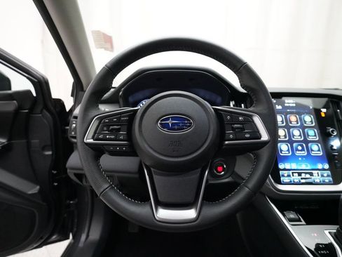 Used 2025 Subaru Outback Premium w/ Popular Package #1A image 4