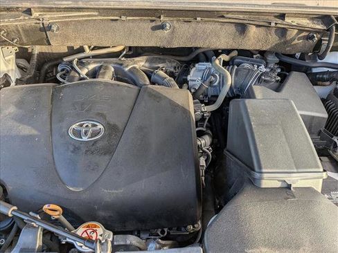 Used 2019 Toyota Highlander Limited FWD image 23
