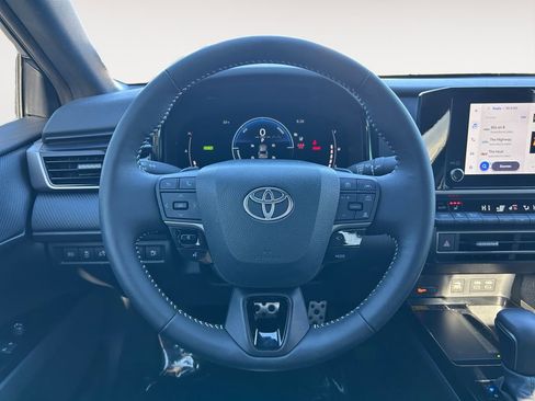 Used 2025 Toyota Camry SE w/ Convenience Package AWD/4WD image 14