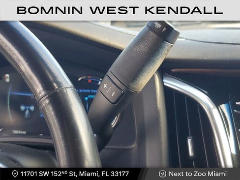 Used 2019 Cadillac Escalade ESV Premium Luxury image 29