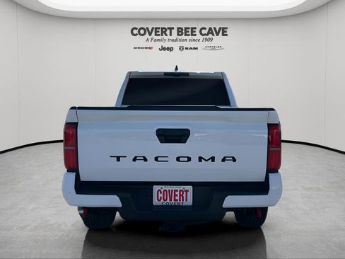 Used 2024 Toyota Tacoma TRD Sport image 8