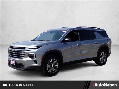 Used 2024 Chevrolet Traverse LT