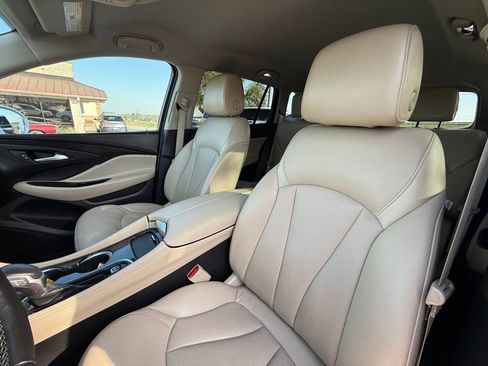 Used 2020 Buick Envision Essence FWD image 17