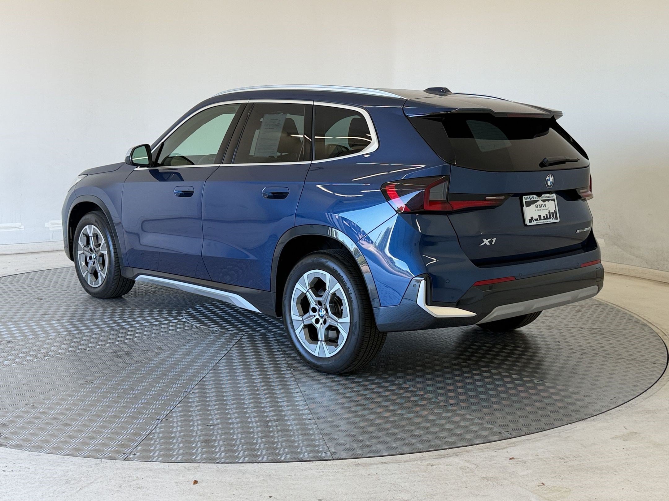 Certified 2023 BMW X1 xDrive28i w/ Premium Package AWD/4WD image 3