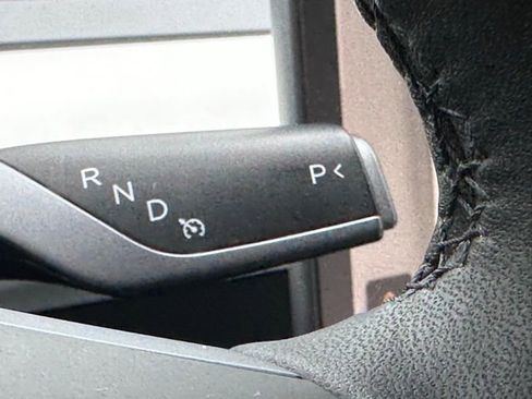 Used 2023 Tesla Model Y Long Range image 13