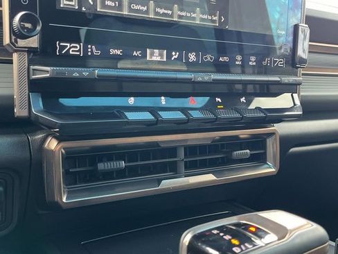 Certified 2024 GMC Hummer EV 3X image 36