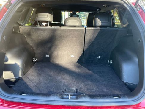 Used 2025 Jeep Compass Trailhawk image 25