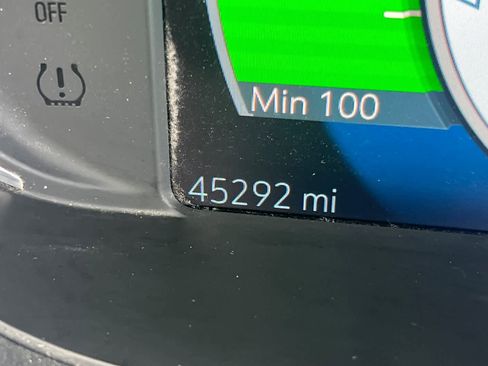 Used 2017 Chevrolet Bolt Premier w/ Driver Confidence II Package image 29