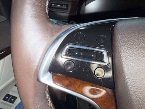 Used 2015 Cadillac Escalade Luxury image 97