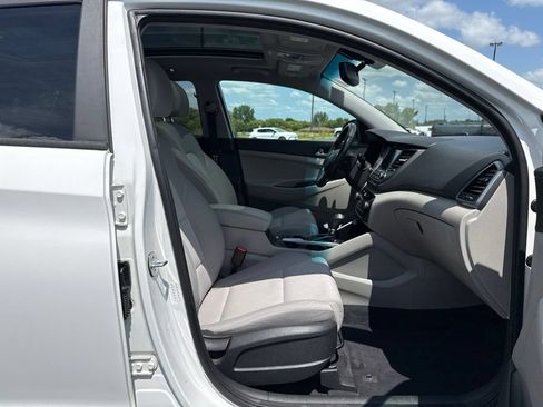 Used 2018 Hyundai Tucson Value FWD image 11