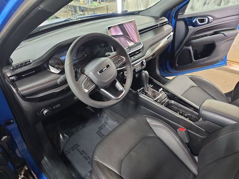 Used 2024 Jeep Compass Trailhawk w/ Trailhawk Convenience Group image 15