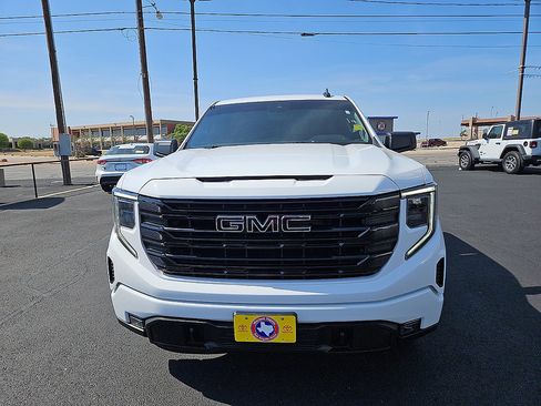 Used 2024 GMC Sierra 1500 Elevation w/ LPO, Elevation Black Package RWD image 8