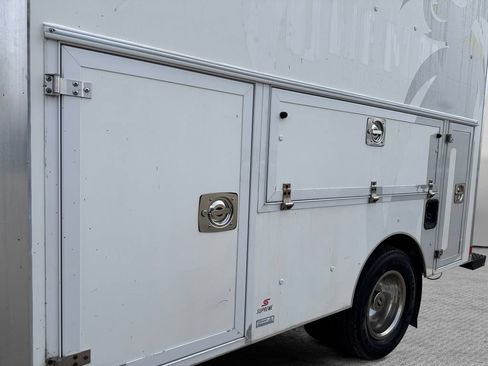 Used 2022 Ford E-350 and Econoline 350 Super Duty w/ Power Windows & Locks Group RWD image 24