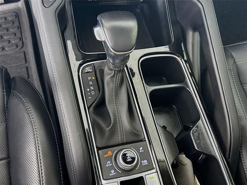 Certified 2024 Kia Telluride SX Prestige AWD/4WD image 19