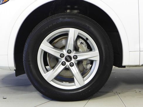 Used 2023 Audi Q5 2.0T Premium w/ Convenience Package image 5