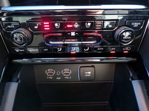 Used 2025 Jeep Grand Cherokee L Overland w/ Trailer Tow Package image 33