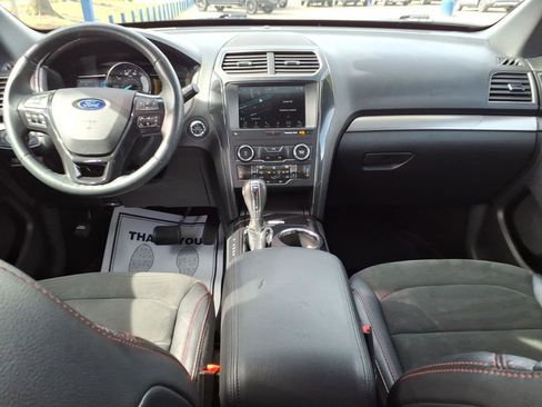 Certified 2019 Ford Explorer XLT w/ Equipment Group 202A image 14