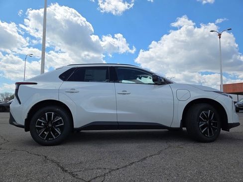 New 2026 Toyota bZ FWD image 25