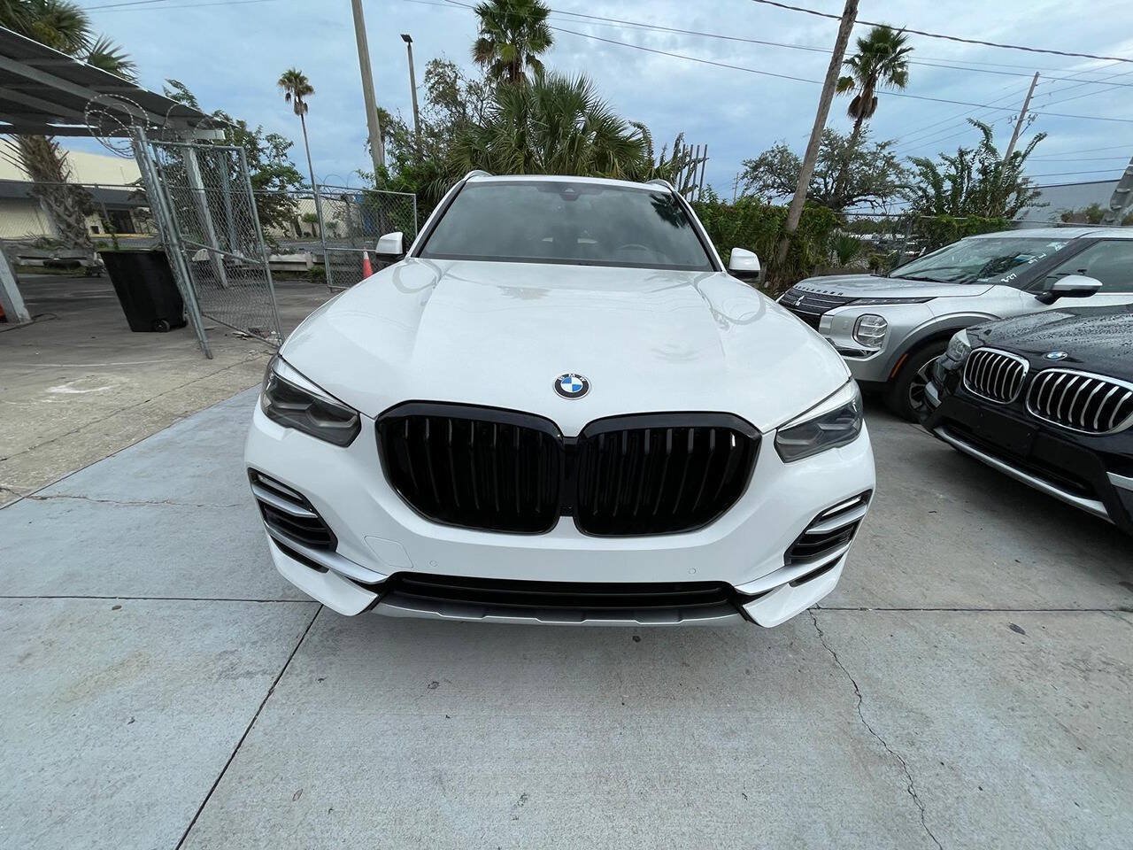 Used 2020 BMW X5 sDrive40i w/ Premium Package RWD image 1