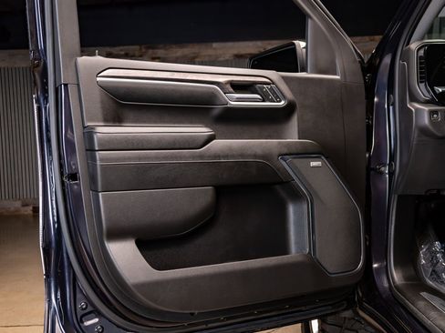 Used 2024 Chevrolet Silverado 1500 LTZ image 32