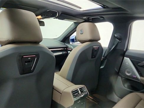 Used 2024 BMW 530i xDrive 530i xDrive w/ Premium Package image 31