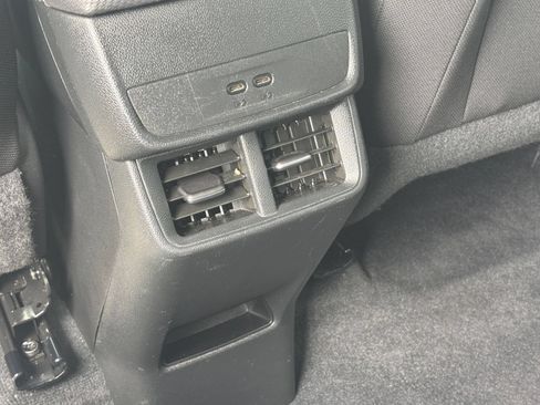 Used 2025 Chevrolet Equinox LT FWD image 20