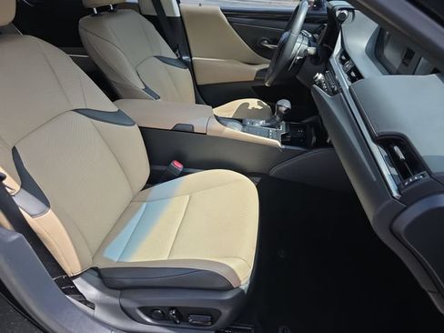 Used 2021 Lexus ES 350 w/ Accessory Package FWD image 35