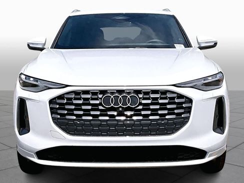Used 2025 Audi Q5 Premium Plus w/ Premium Plus AWD/4WD image 4