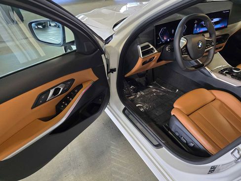 Used 2025 BMW 330i xDrive Sedan w/ Convenience Package image 28