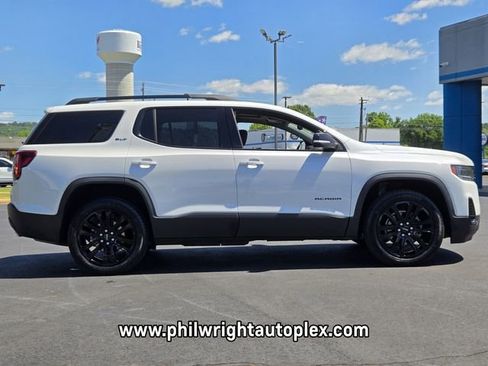 Used 2023 GMC Acadia SLT w/ Elevation Edition FWD image 2