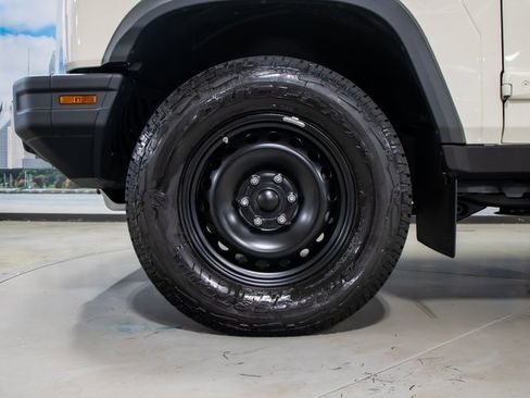 Used 2024 INEOS Grenadier image 7