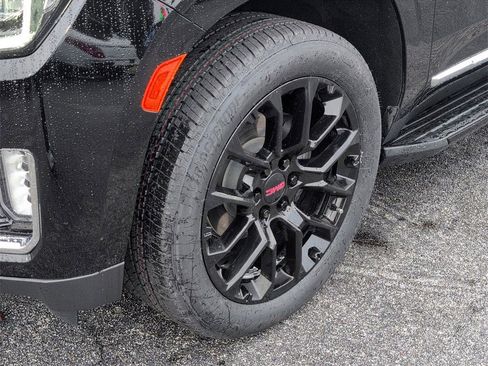 Certified 2023 GMC Yukon SLT w/ SLT Premium Package image 33