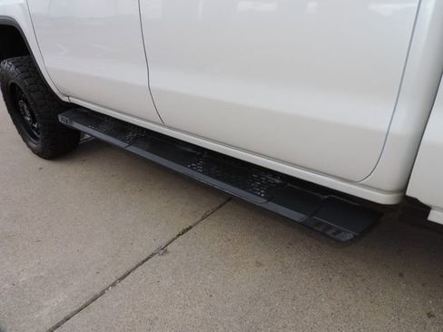 Used 2018 GMC Sierra 2500 Denali w/ Suspension Package, Off-Road image 21