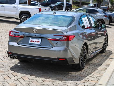 Used 2025 Toyota Camry SE FWD image 7