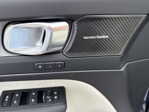 New 2026 Volvo XC40 B5 Ultra w/ Protection Package Premier image 12