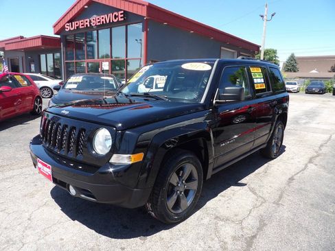 Used 2015 Jeep Patriot High Altitude FWD image 1